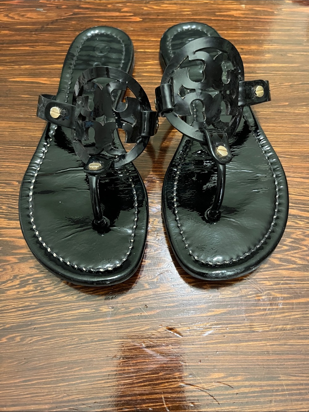 Tory Burch Black Patent Leather Logo Thong Sandals - Picture 3 of 15